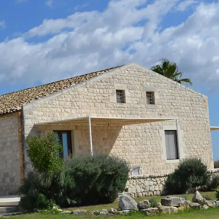 Antica Masseria Timparuci Pensión