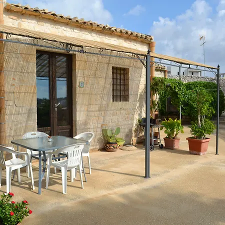 Antica Masseria Timparuci Gæstehus 4*