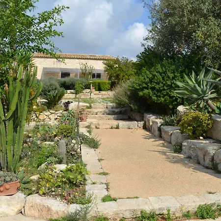 Antica Masseria Timparuci Pensión