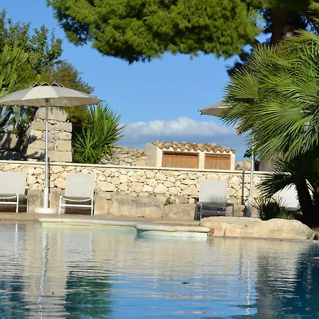 Pensión Antica Masseria Timparuci 4*